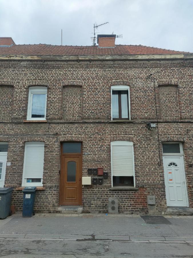 Studio "Sous Les Toits", Proche Hyper Centre Et Commerces ! Valenciennes Bagian luar foto