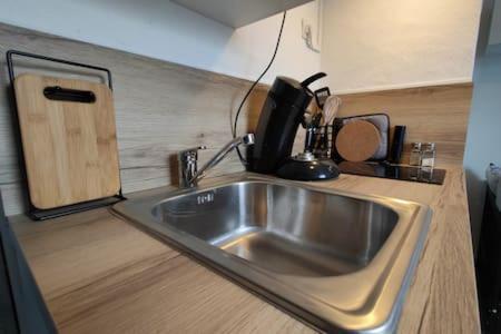 Studio "Sous Les Toits", Proche Hyper Centre Et Commerces ! Valenciennes Bagian luar foto